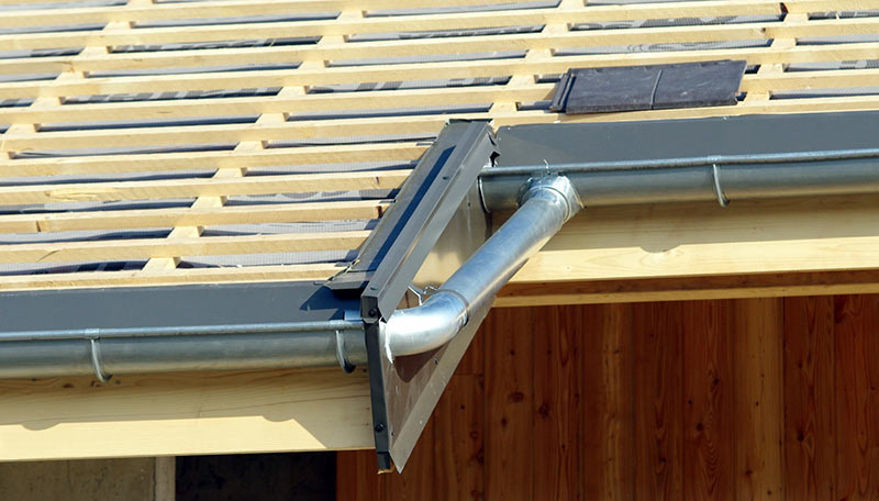 Travaux de couverture et zinguerie - PROMICHELCOUVREUR : couvreur, toiturier, zingueur sur Namur et toute la Belgique. Pose et rénovationde couverture et faîtage. Intervention rapide en cas de fuite d’eau sur votre couverture. Travaux de zinguerie :installation, réparation rénovation de gouttière. intervention sur Namur et toute la Belgique